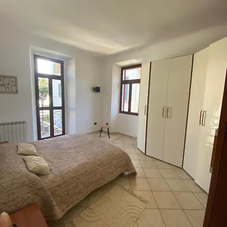 Mire Apartment *